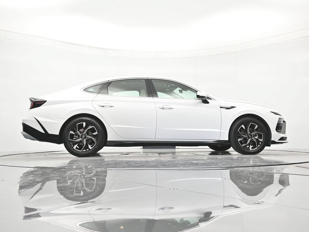 Used 2025 Hyundai Sonata SEL FWD image 40