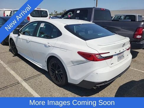 Used 2025 Toyota Camry SE FWD image 4