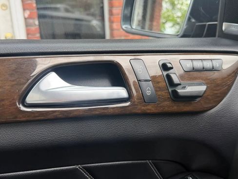 Used 2015 Mercedes-Benz GL 450 4MATIC w/ Parking Assist Package image 25