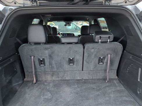 Used 2025 Chevrolet Traverse LT image 28