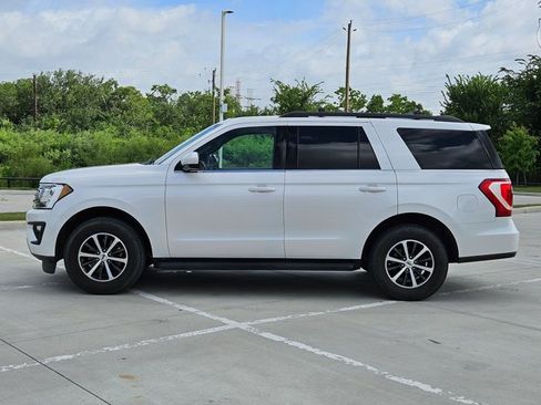 Used 2018 Ford Expedition XLT w/ Equipment Group 201A RWD image 8