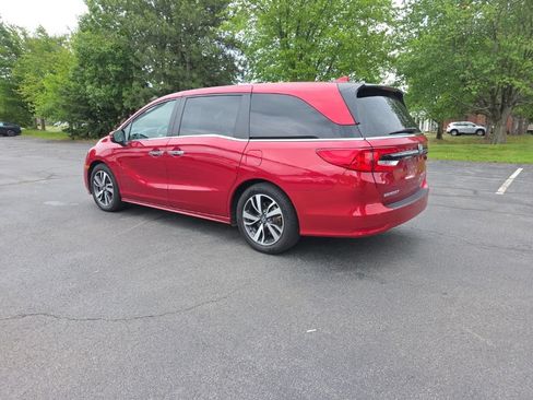 Used 2023 Honda Odyssey Touring image 5