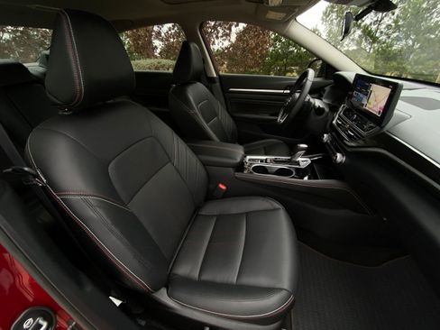 Used 2023 Nissan Altima 2.0 SR image 13