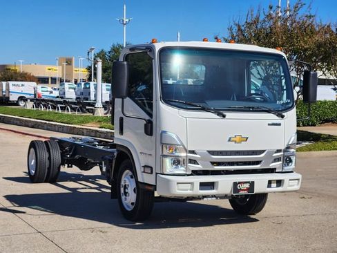 New 2024 Chevrolet Low Cab Forward RWD image 2