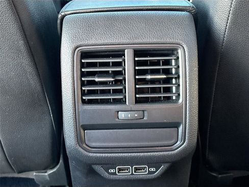 Used 2019 Volkswagen Passat 2.0T Wolfsburg image 27