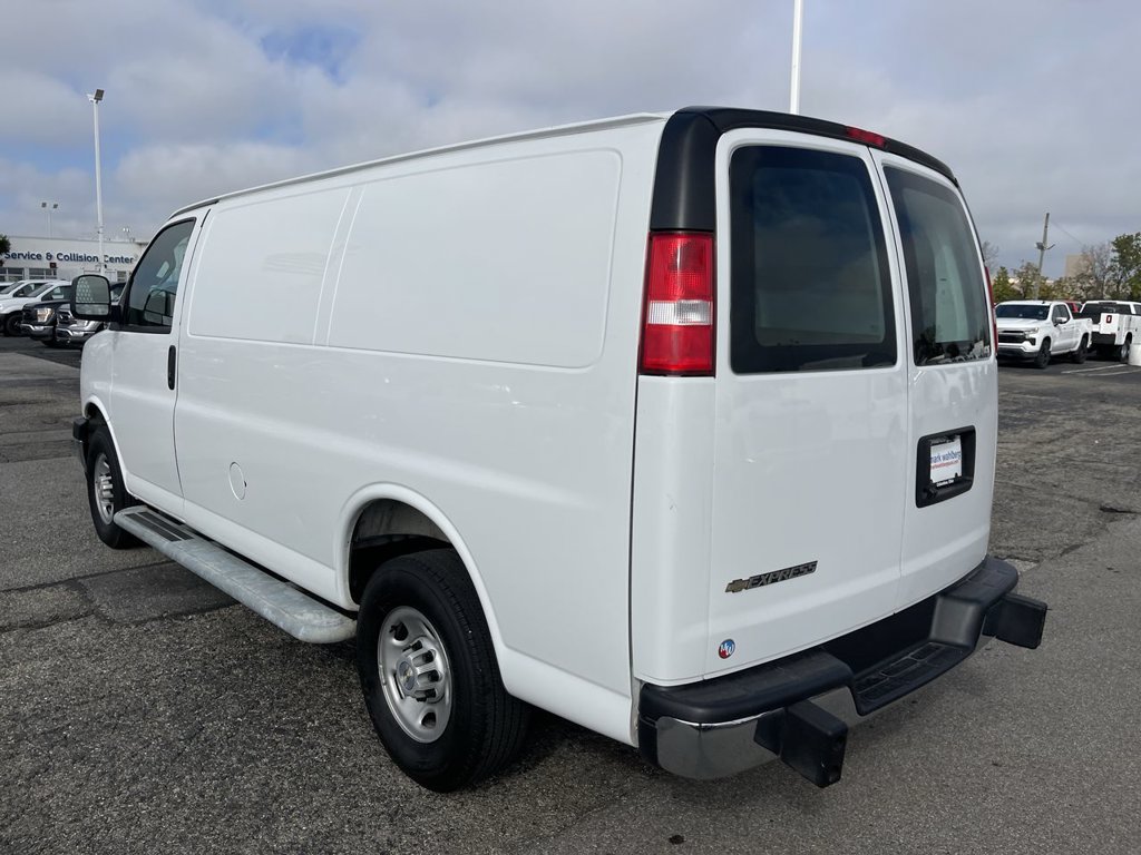 Used 2025 Chevrolet Express 2500 w/ Driver Convenience Package RWD image 11
