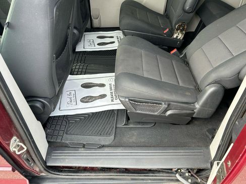 Used 2009 Dodge Grand Caravan SE image 9