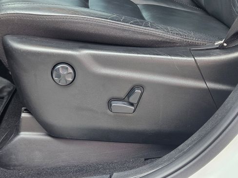 Used 2019 Jeep Grand Cherokee Limited image 20