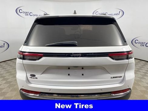 Used 2023 Jeep Grand Cherokee Limited AWD/4WD image 5