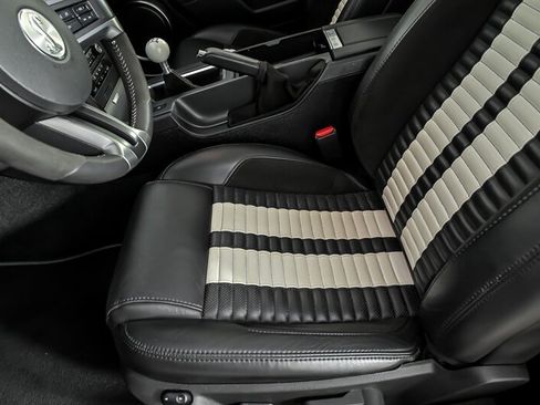 Used 2011 Ford Mustang Shelby GT500 w/ SVT Performance Pkg RWD image 15
