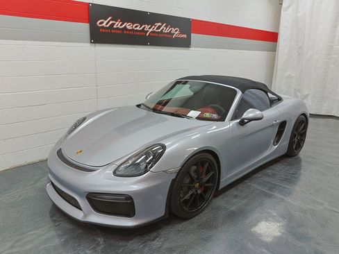 Used 2016 Porsche Boxster Spyder image 37
