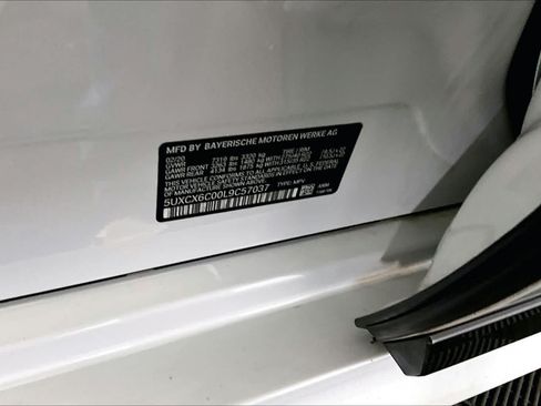 Used 2020 BMW X7 M50i w/ Dynamic Handling Package AWD/4WD image 31