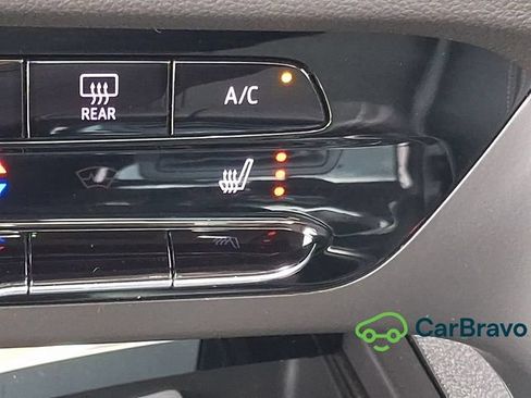 Certified 2021 Buick Envision Essence w/ Technology Package I FWD image 27