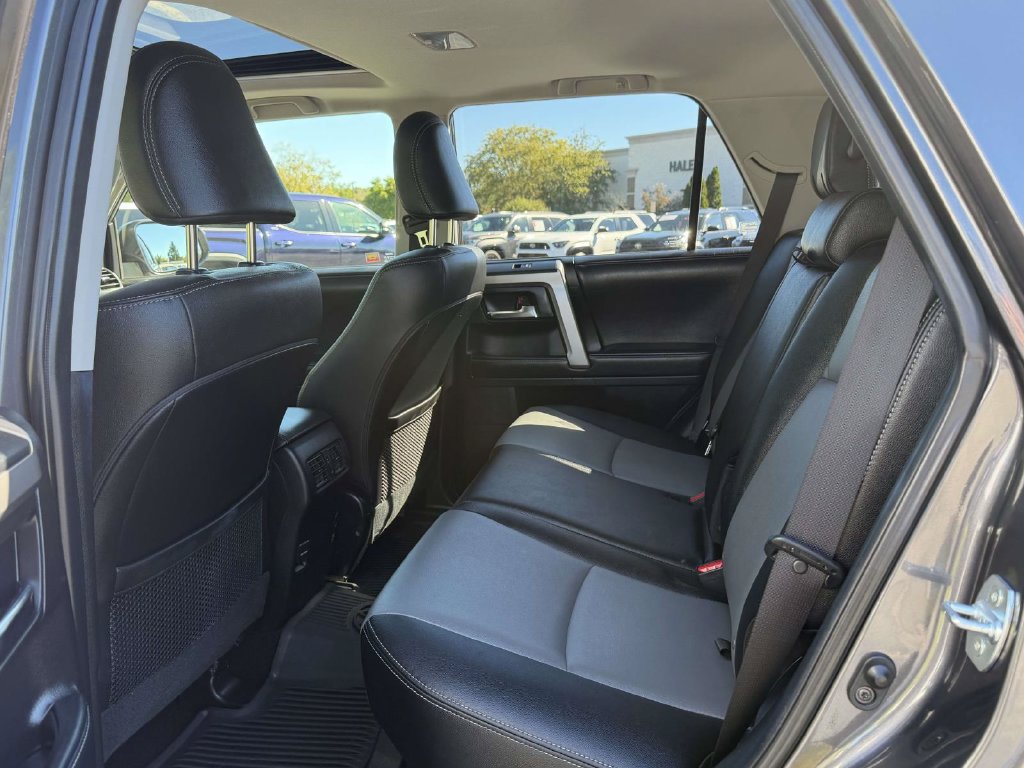 Certified 2019 Toyota 4Runner SR5 Premium AWD/4WD image 15