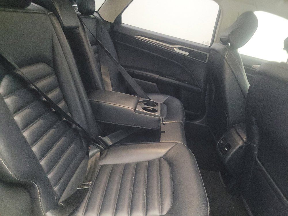 Used 2020 Ford Fusion SEL FWD image 19