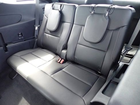 Certified 2022 Ford Explorer XLT w/ Equipment Group 202A image 20