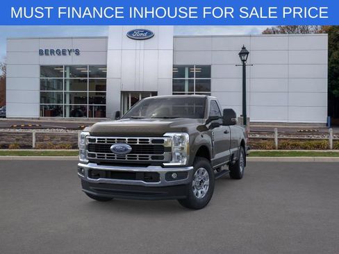 New 2025 Ford F350 XLT w/ FX4 Off-Road Package image 2