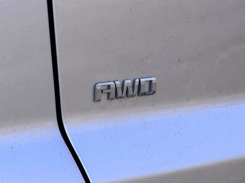 Used 2012 Chevrolet Traverse LT image 27