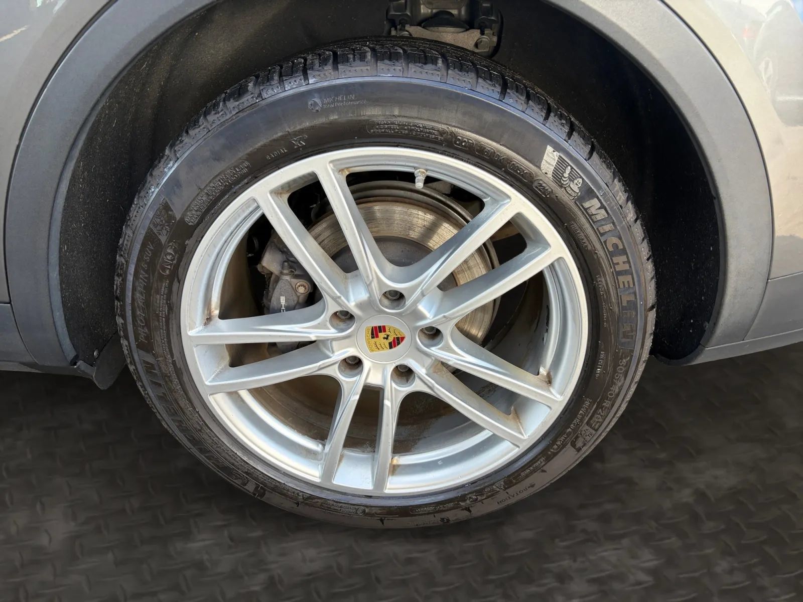 Used 2019 Porsche Cayenne AWD/4WD image 42