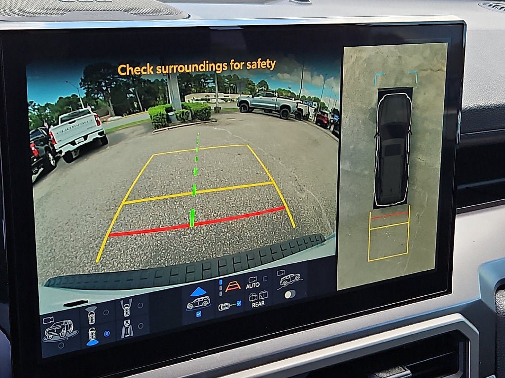 Used 2025 Toyota 4Runner TRD Off-Road Premium w/ Tow Technology Package AWD/4WD image 18