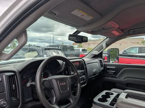 Used 2019 GMC Sierra 2500 4x4 Crew Cab w/ Sierra Convenience Package image 15