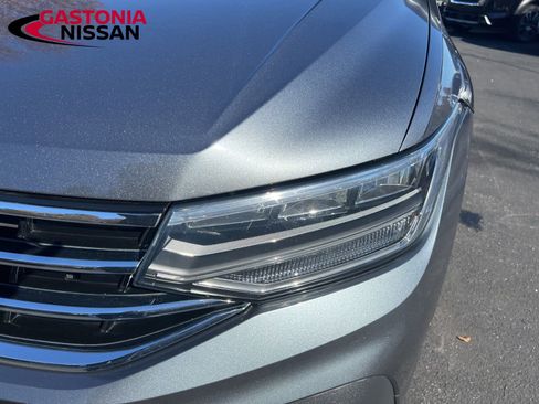 Used 2023 Volkswagen Tiguan SE image 5
