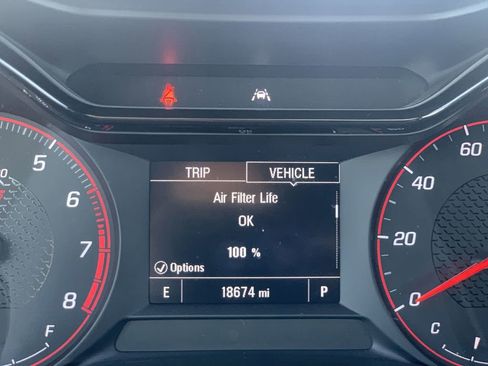 Certified 2025 Chevrolet Trax RS w/ Driver Confidence Package FWD image 10