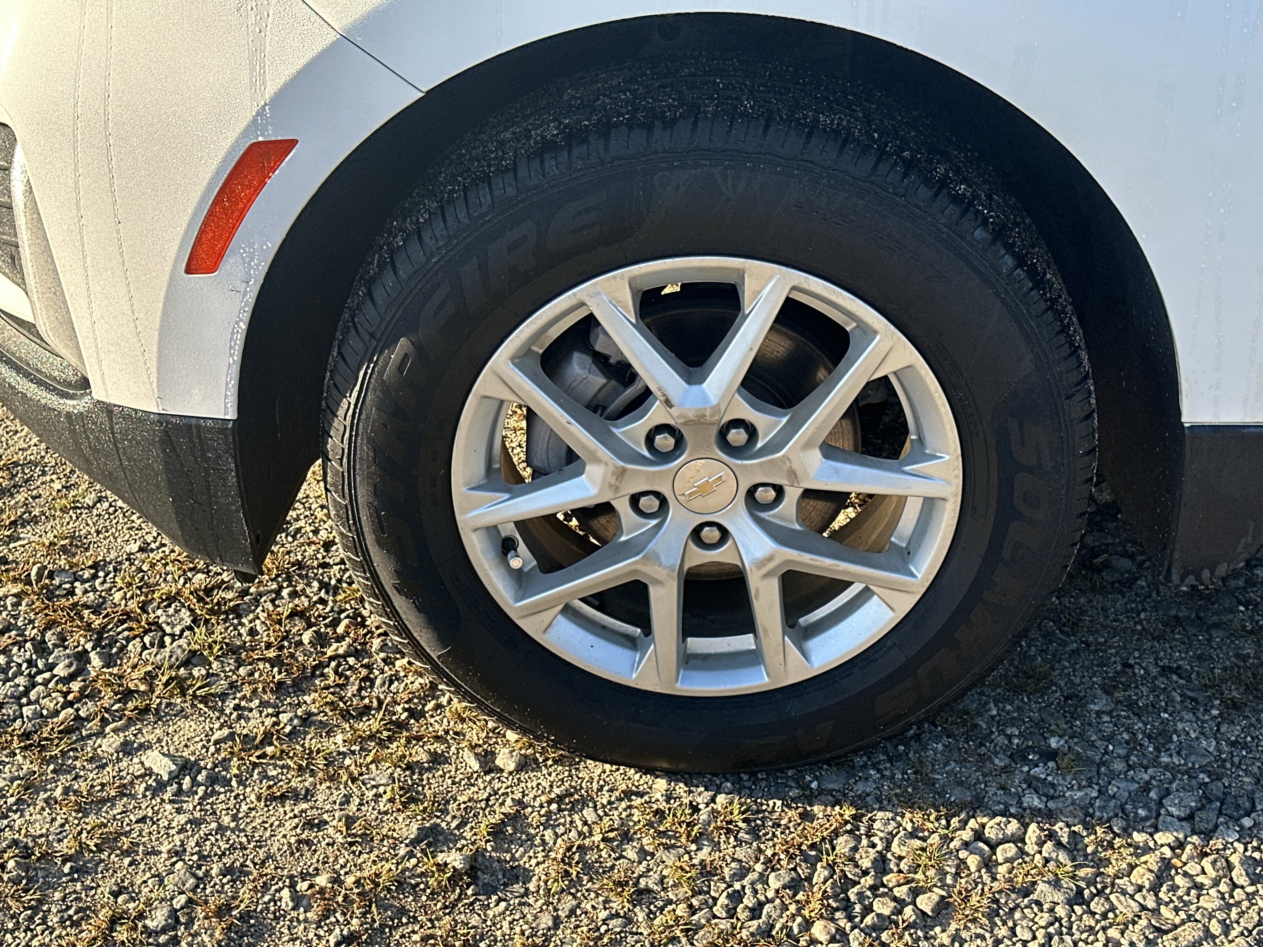 Used 2024 Chevrolet Equinox LT AWD/4WD image 11