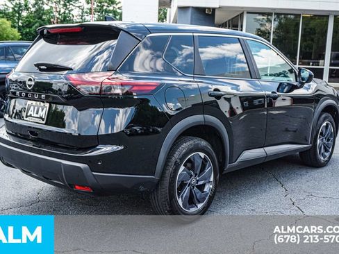 Used 2025 Nissan Rogue SV FWD image 5