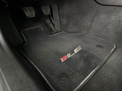 Used 2018 Chevrolet Camaro SS image 41