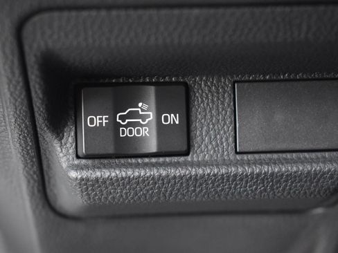 Used 2024 Toyota Tacoma SR image 27