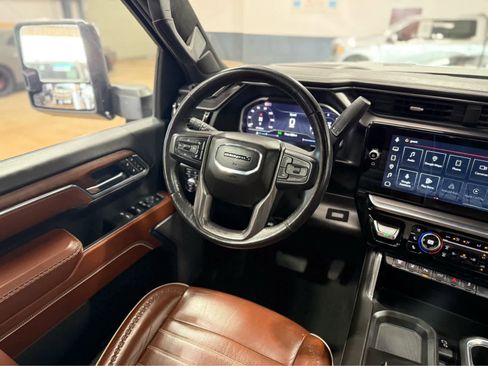 Used 2024 GMC Sierra 3500 Denali Ultimate image 25