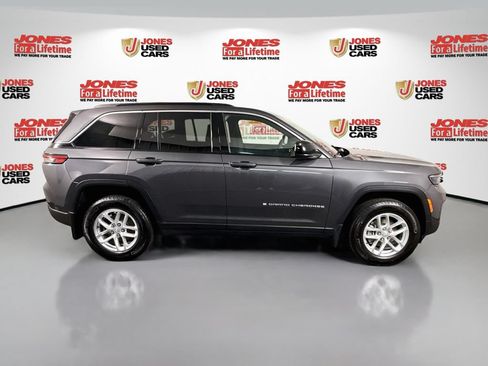 Used 2025 Jeep Grand Cherokee Laredo X AWD/4WD image 17