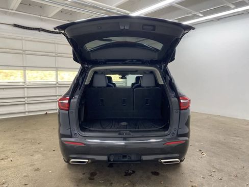 Used 2020 Buick Enclave Premium w/ Sun and Sites Package image 29