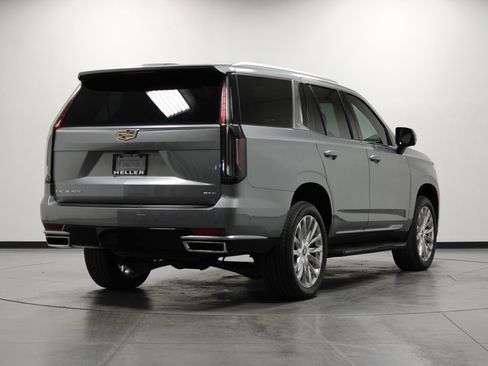 Used 2023 Cadillac Escalade Premium Luxury image 4