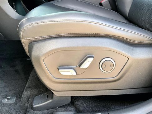 Used 2024 Hyundai Santa Fe SEL FWD image 32