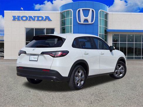 New 2026 Honda HR-V LX image 3