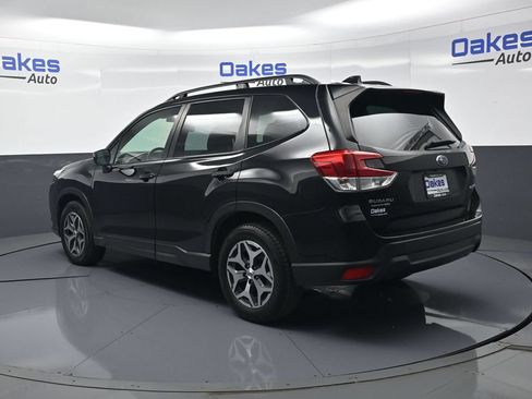 Used 2023 Subaru Forester Premium AWD/4WD image 6