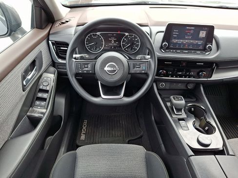 Used 2022 Nissan Rogue SV AWD/4WD image 13