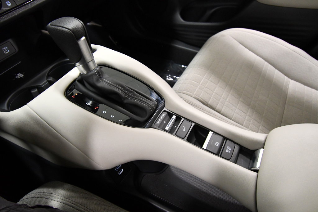 Certified 2026 Honda HR-V LX image 25