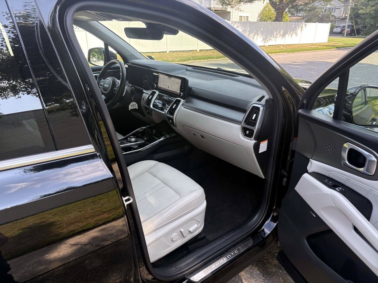 Certified 2023 Kia Sorento SX Prestige AWD/4WD image 22