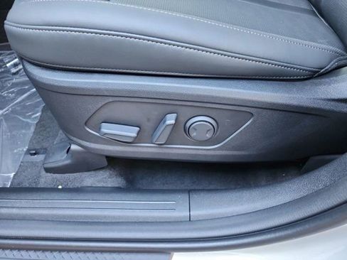 New 2026 Kia Sorento S w/ S Panoramic Sunroof Package FWD image 16
