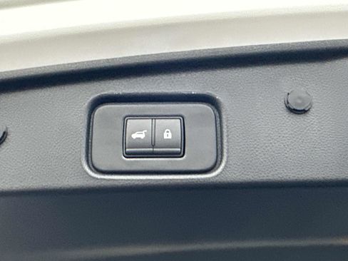 New 2025 Nissan Pathfinder SV image 20