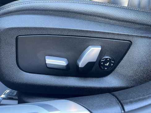 Used 2019 BMW 740i xDrive image 10