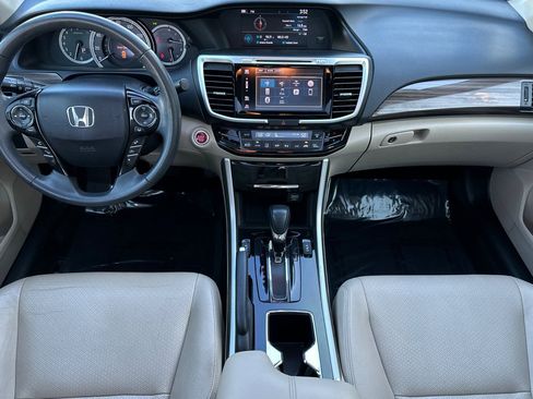 Used 2017 Honda Accord EX-L image 13