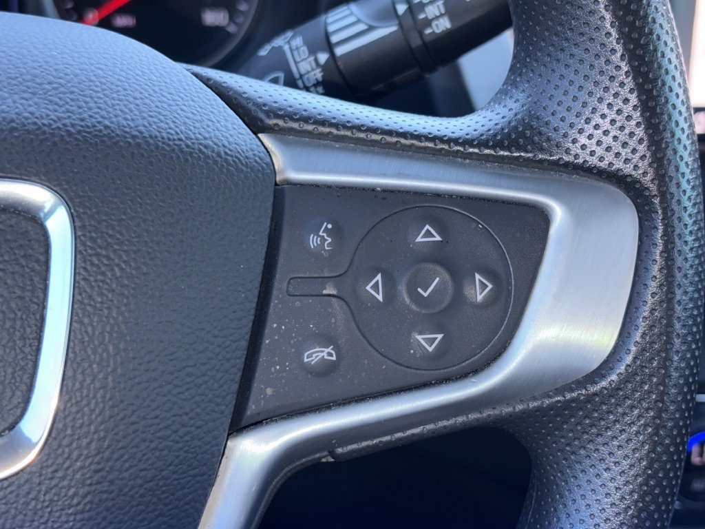 Used 2022 GMC Terrain SLE w/ Driver Convenience Package FWD image 12