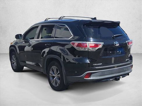Used 2014 Toyota Highlander XLE AWD/4WD image 7