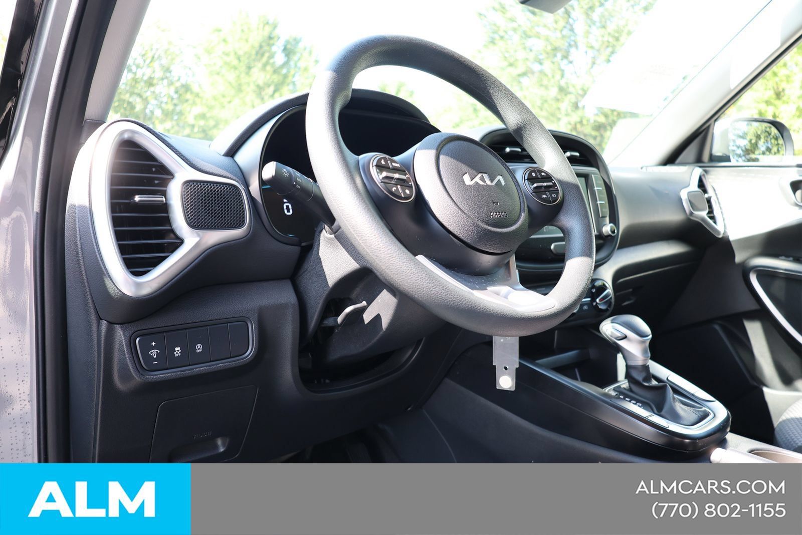 Used 2025 Kia Soul LX w/ LX Technology Package FWD image 21