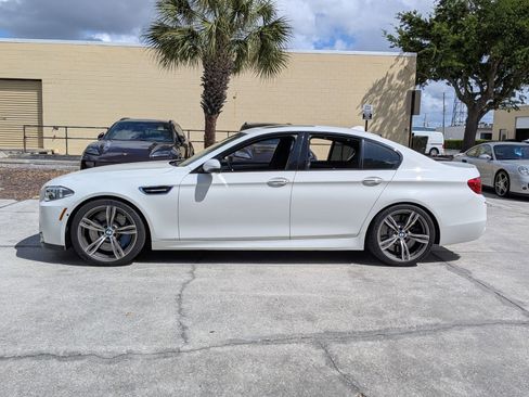 Used 2014 BMW M5 RWD image 2