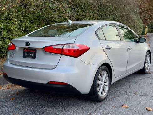 Used 2016 Kia Forte LX w/ LX Popular Plus Package image 3